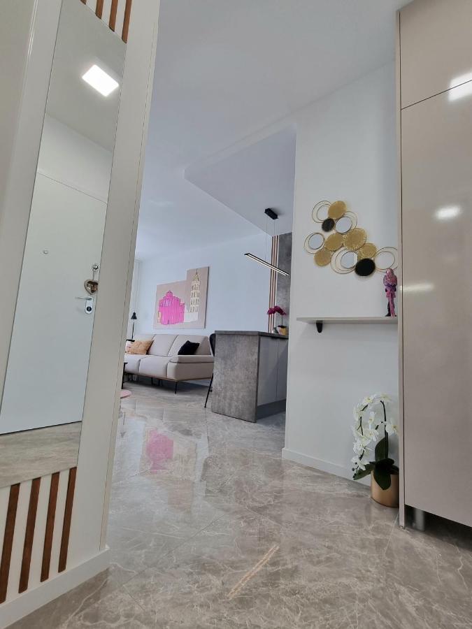 Apartment "50 Shades" With Balcony And Free Parking In The Garage Задар Екстериор снимка