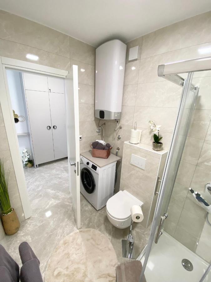 Apartment "50 Shades" With Balcony And Free Parking In The Garage Задар Екстериор снимка