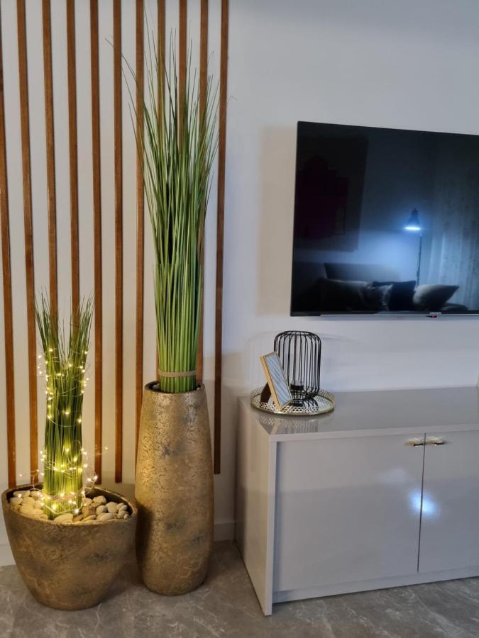 Apartment "50 Shades" With Balcony And Free Parking In The Garage Задар Екстериор снимка