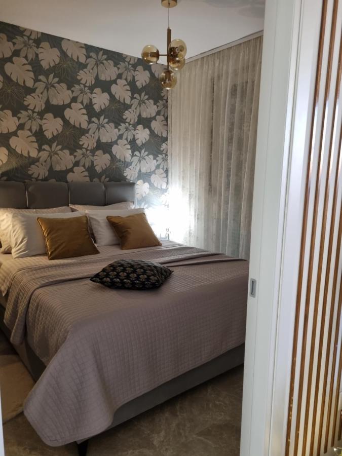Apartment "50 Shades" With Balcony And Free Parking In The Garage Задар Екстериор снимка