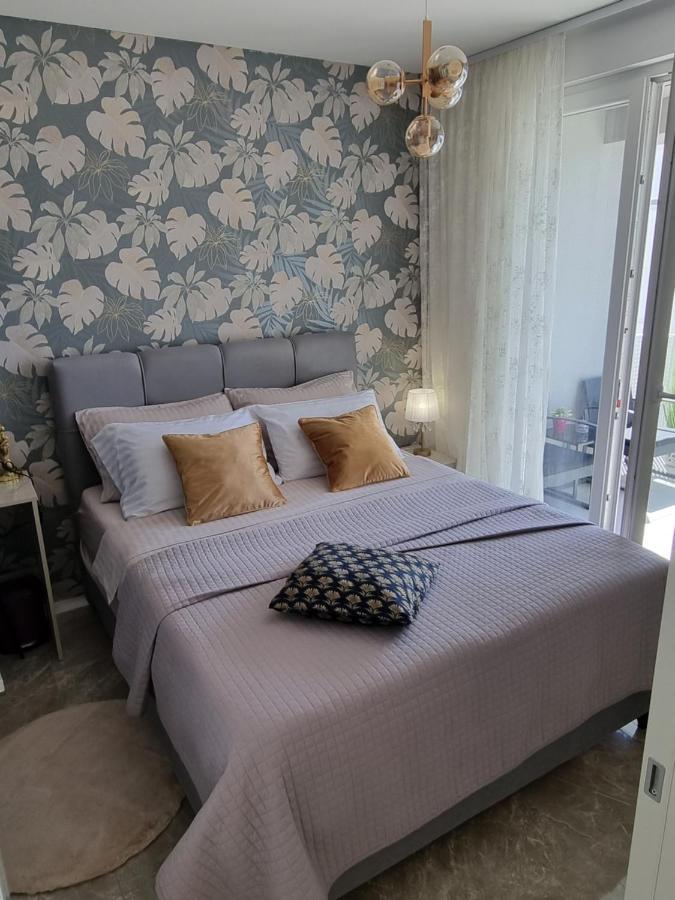 Apartment "50 Shades" With Balcony And Free Parking In The Garage Задар Екстериор снимка